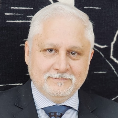 [sergio_arce:MEDIASTORE_LEAF]@1657c6e1